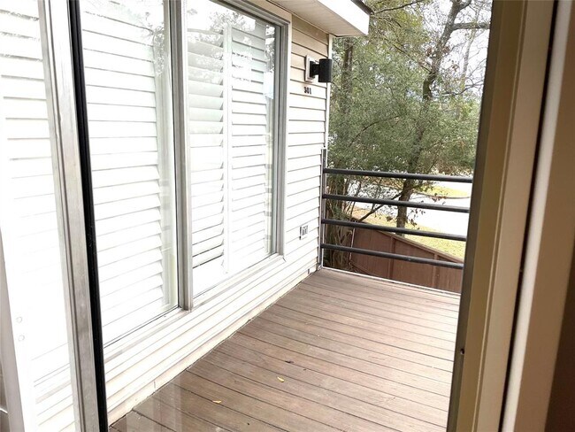 Building Photo - 3307 Golden Trails Dr