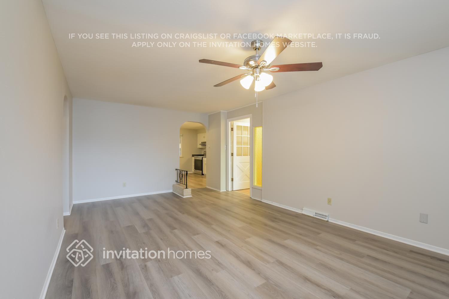 Building Photo - 8866 W Asbury Dr