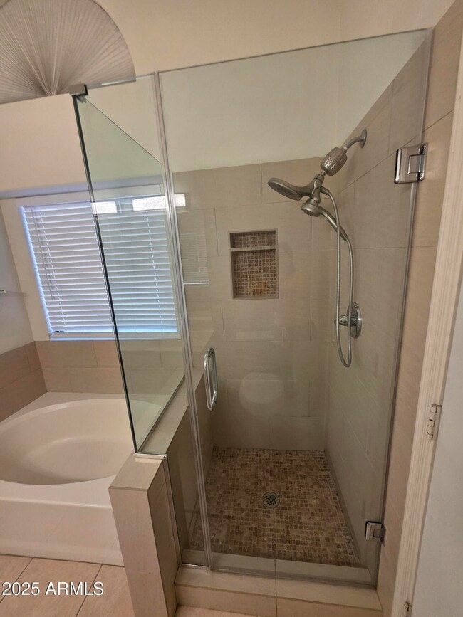 Building Photo - 5946 E Aire Libre Ln