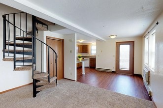 Building Photo - Pinehurst Apartments