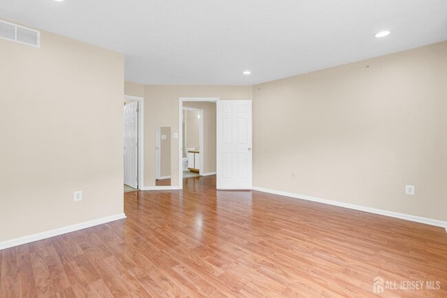 Building Photo - 98 Prestwick Way