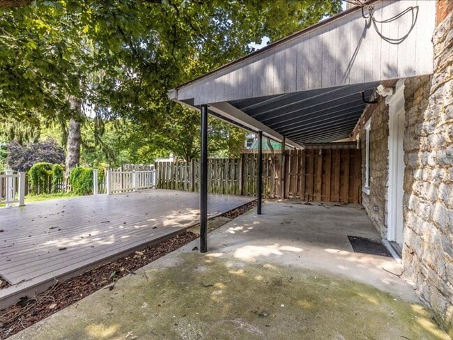 Building Photo - Open House 24th 10:30 to 11:30 AM