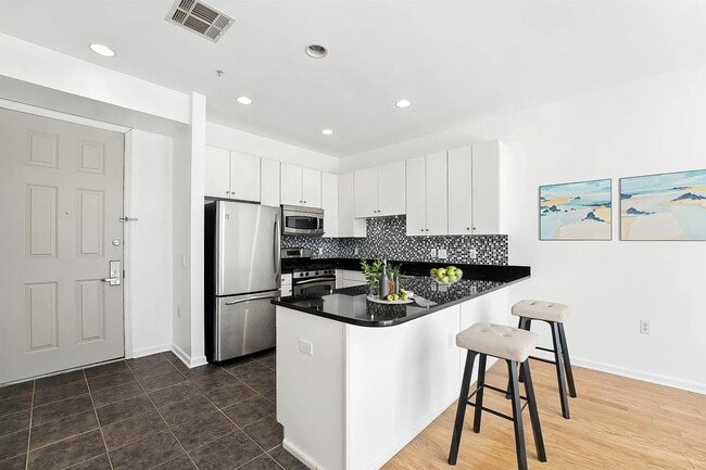 Building Photo - 1201 Adams St