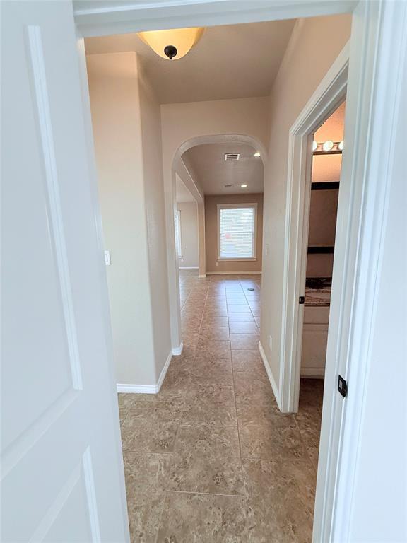 Building Photo - 300 Western Sky Trail