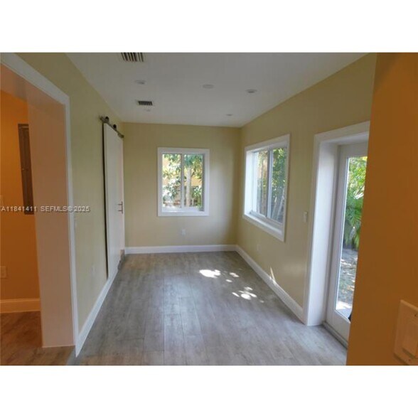 Building Photo - 2375 SW 21st Ter