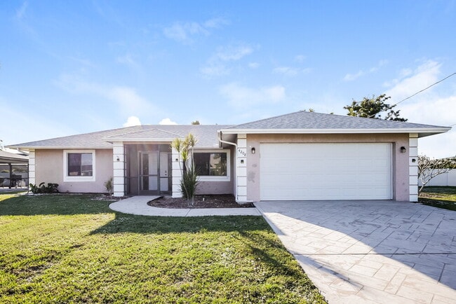 Building Photo - 4208 SE 9th Ave