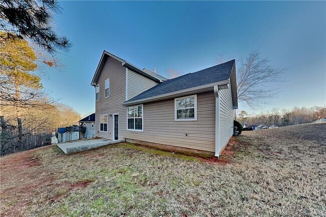 Building Photo - 3310 N Winds Trail