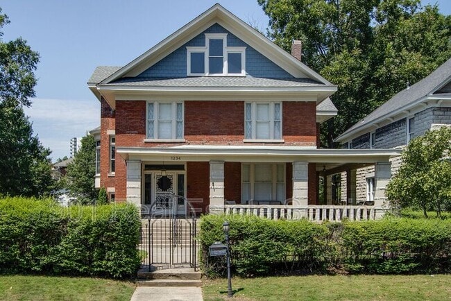 Building Photo - 1234 Vinton Ave