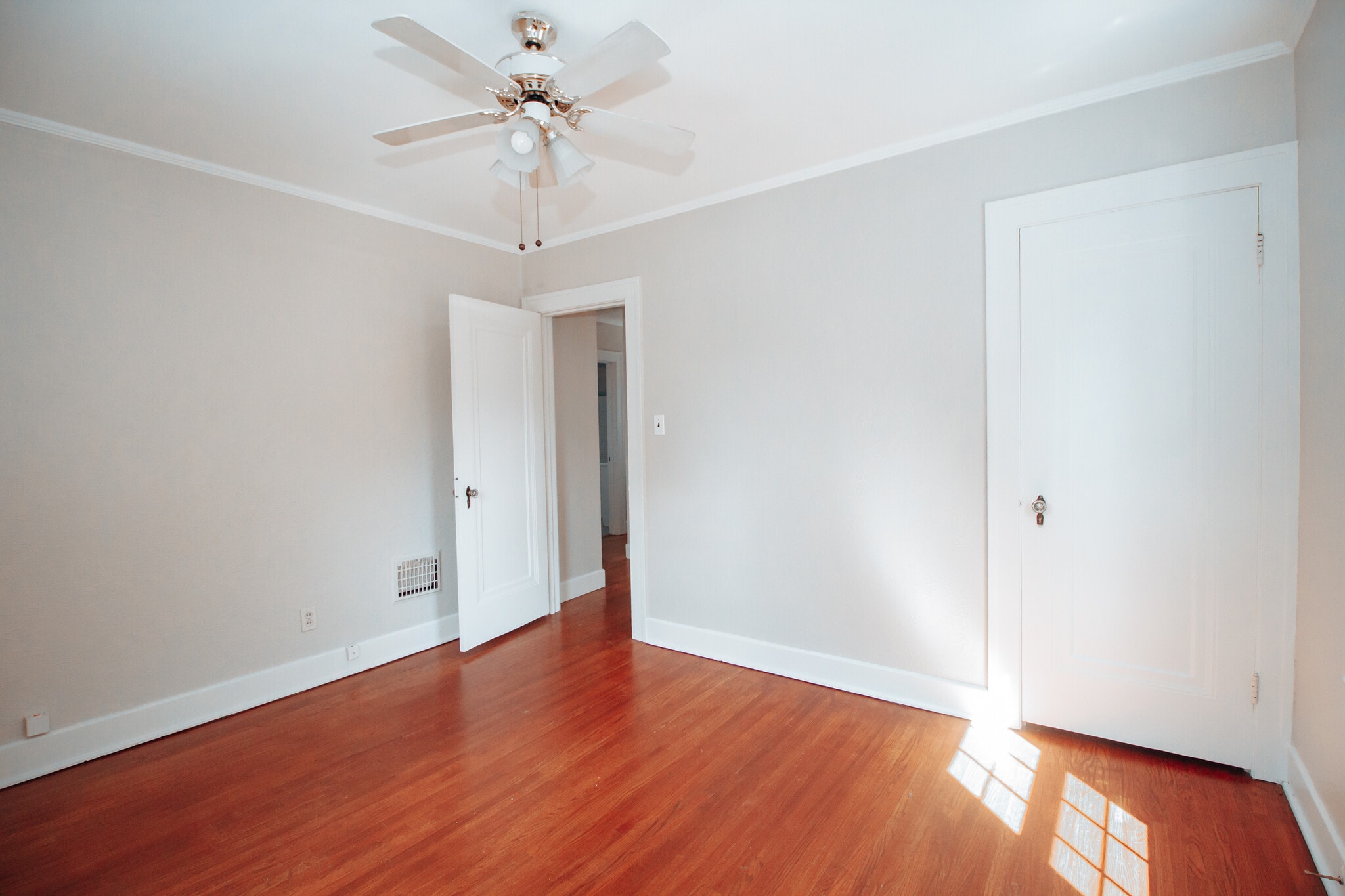 Building Photo - 3744 Bowen Rd