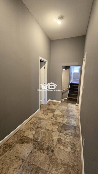 Building Photo - 1065 Milstead Ave