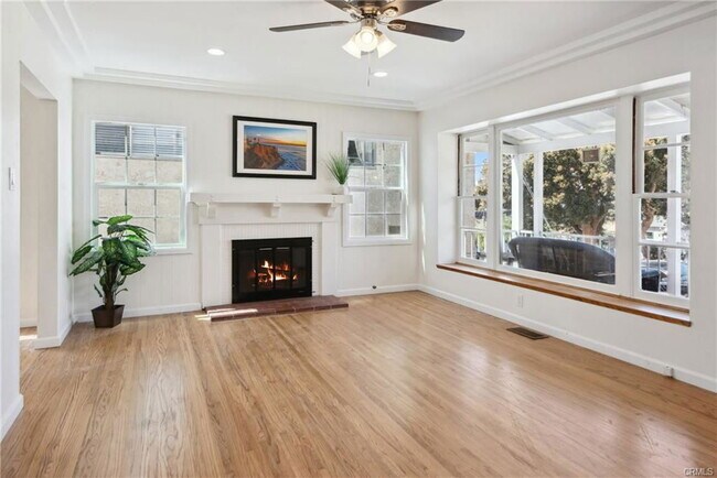 Building Photo - 526 Avenue A