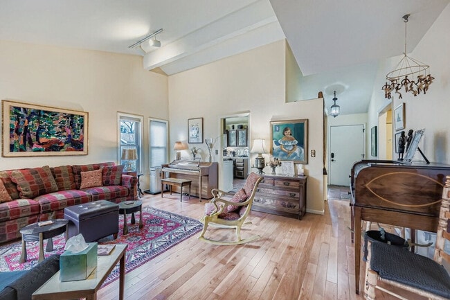 Building Photo - 3200 Arnett St