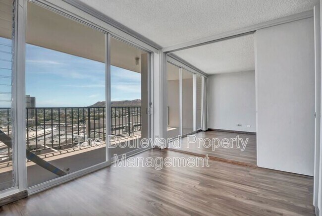 Building Photo - 4300 Waialae Ave