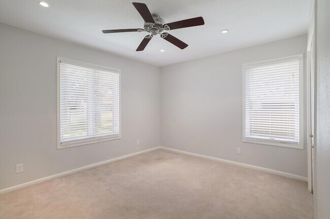 Building Photo - 4107 Tablerock Dr