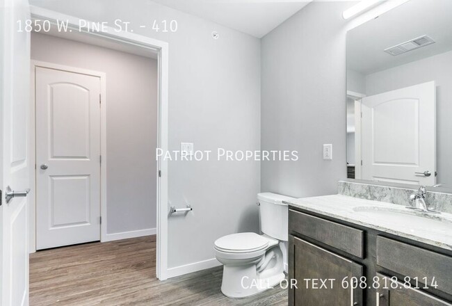 Building Photo - BRAND NEW 2 Bedroom/ 2 Bathroom Townhome i...