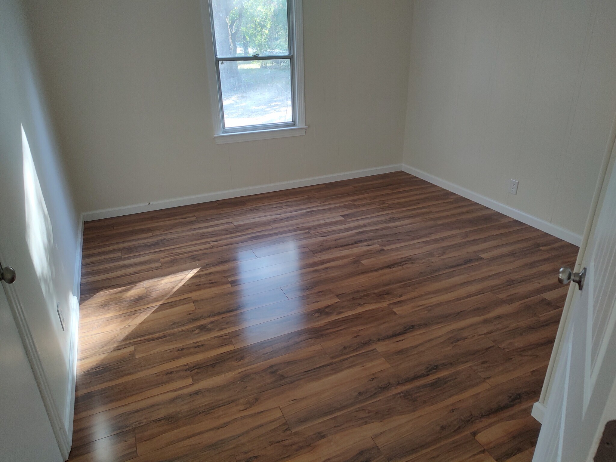 Building Photo - 121 Seaman Dr