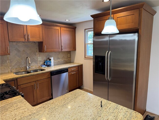 Building Photo - 8265 Warbler Way