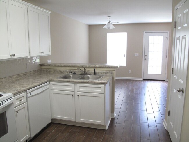 Building Photo - 160 Connor Lp