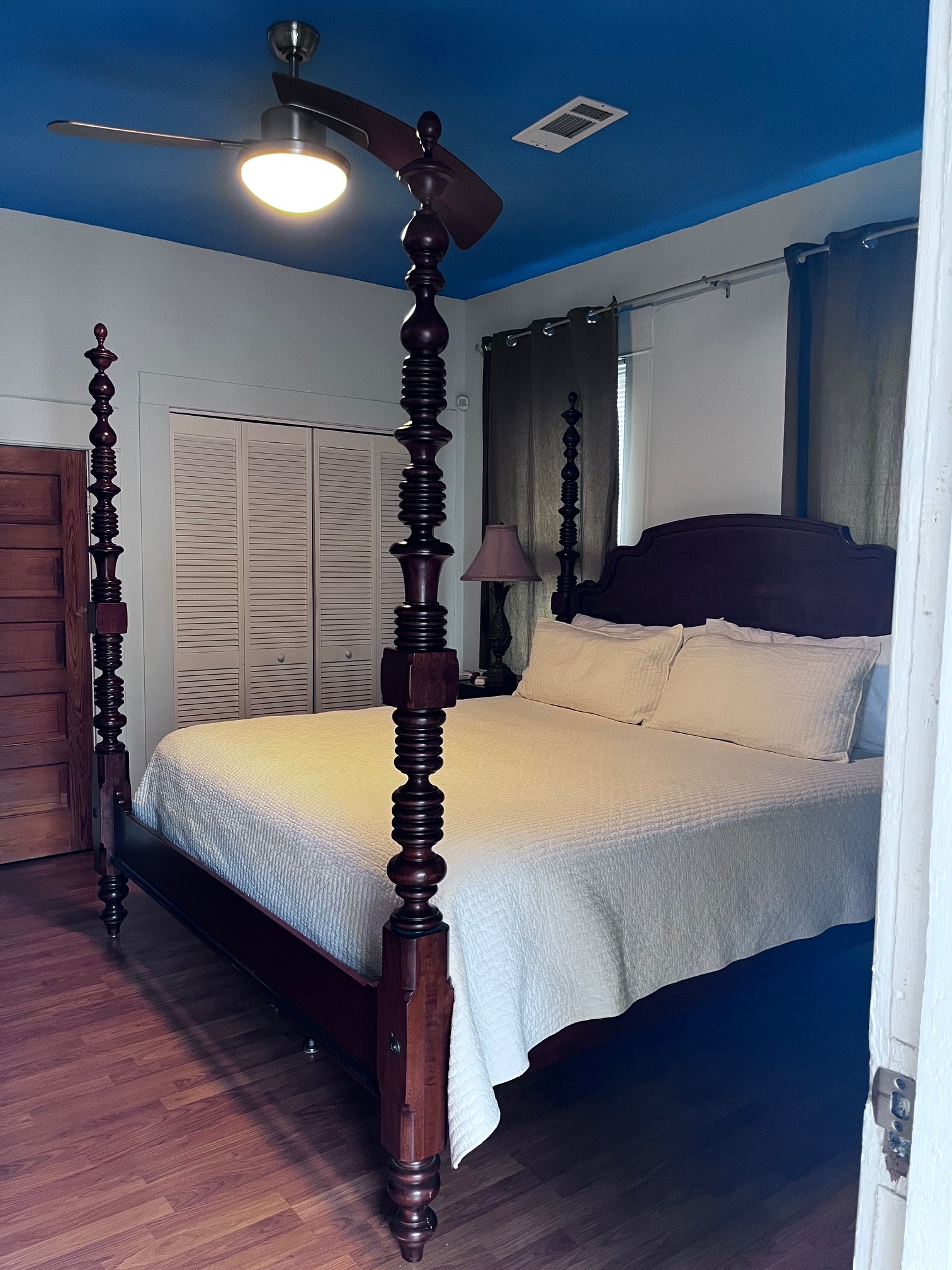 Building Photo - 405 W Drew St