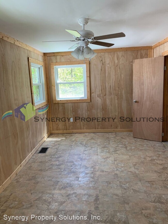 Building Photo - 3 br, 2 bath House - 896 Lincoln Terrace D...