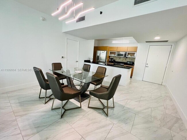 Building Photo - 951 Brickell Ave