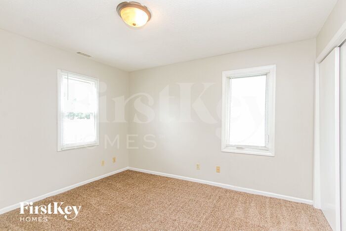 Building Photo - 1351 S Pershing Ave