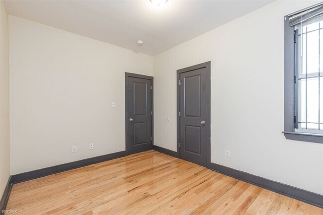 Building Photo - 4 br, 2 bath Duplex - 1707 ARLINGTON ST Un...