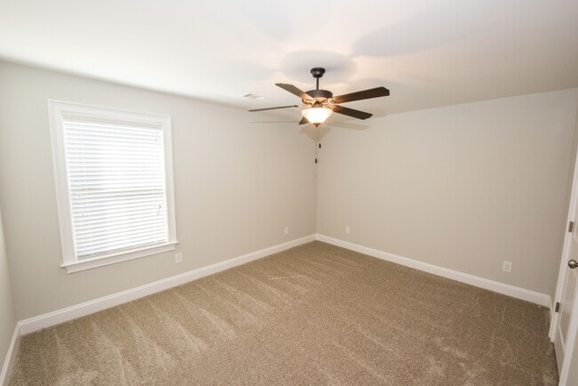 Building Photo - 2304 Snowshill Ln