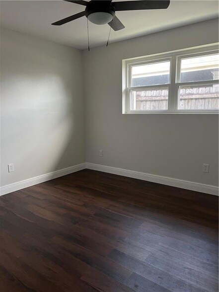 Building Photo - 2118 Mehle St