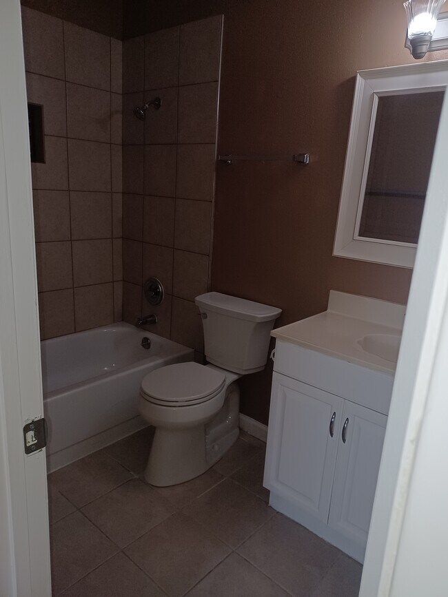 Building Photo - 7147 Spring Grove Dr