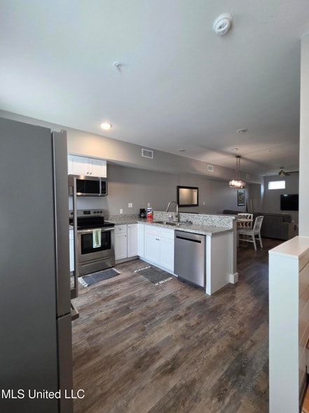 Building Photo - 107 E Orchard Loop