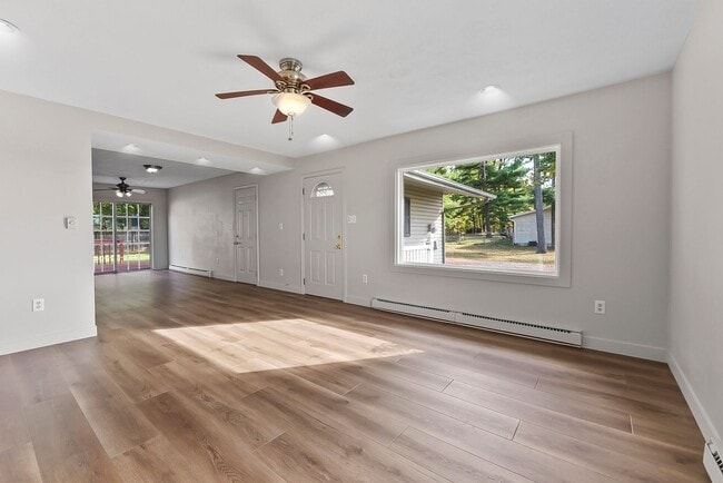 Building Photo - Remodeled 3-Bedroom, 1-Bathroom Home with Garage & Fenced Yard – $1,800/Month