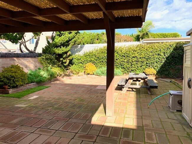 Building Photo - Ventura | 3 Bed + 1 Bath | Belfast Ln