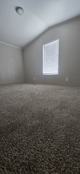 Building Photo - 1120 N Vista Dr