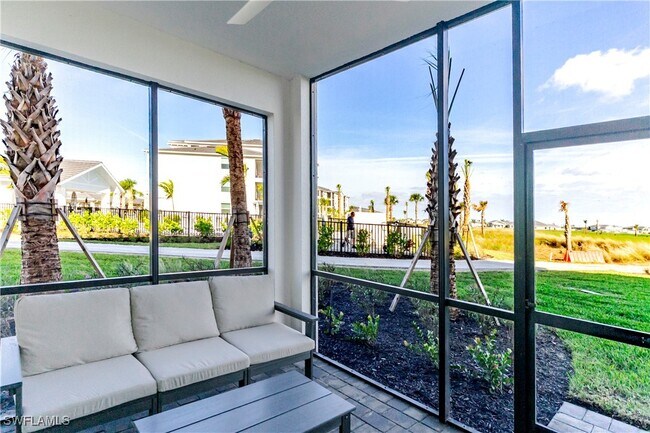 Building Photo - 15345 Grn Acrs Ave