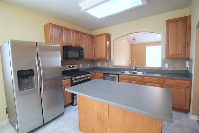 Building Photo - 19927 Black Canyon Dr