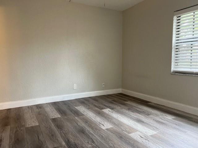 Building Photo - 2588 Riverside Dr