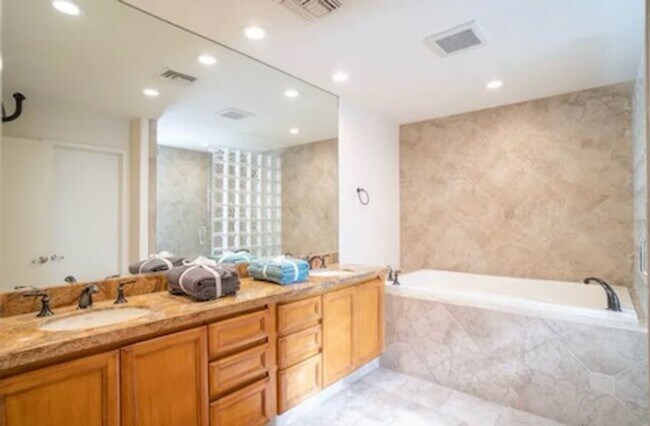 Building Photo - 46755 Highland Palms Dr
