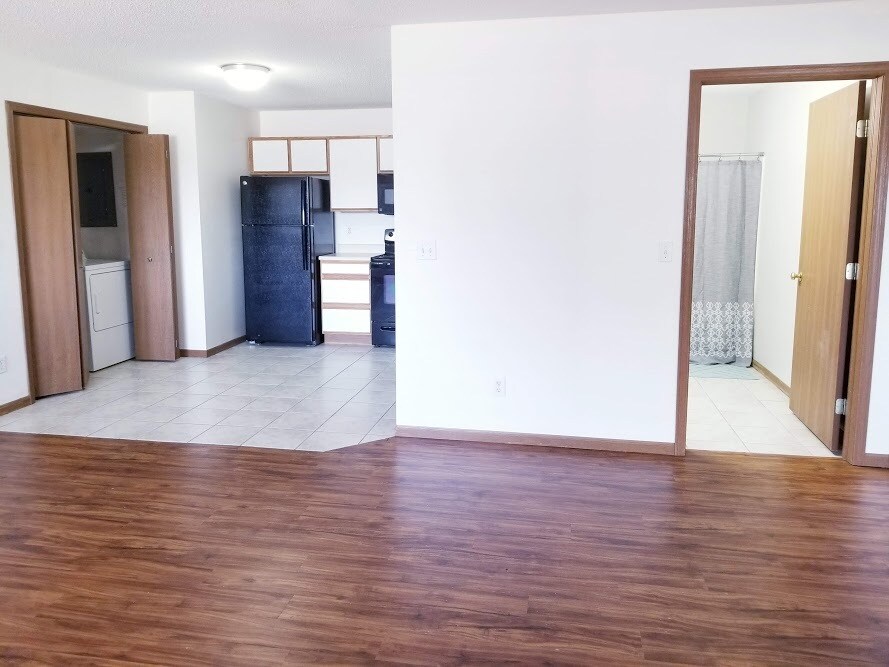 Building Photo - 1230 Murray St NE