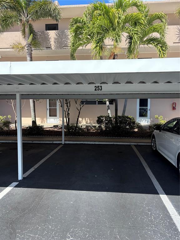 Building Photo - 7540 Bay Island Dr S