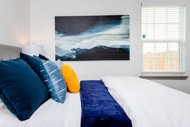 Building Photo - 1975 W Deane St