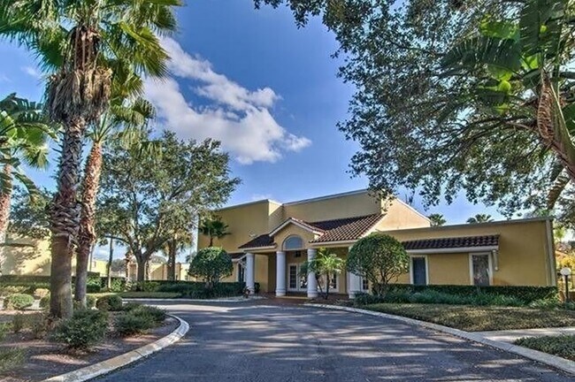 Building Photo - 2876 Somerset Park Dr
