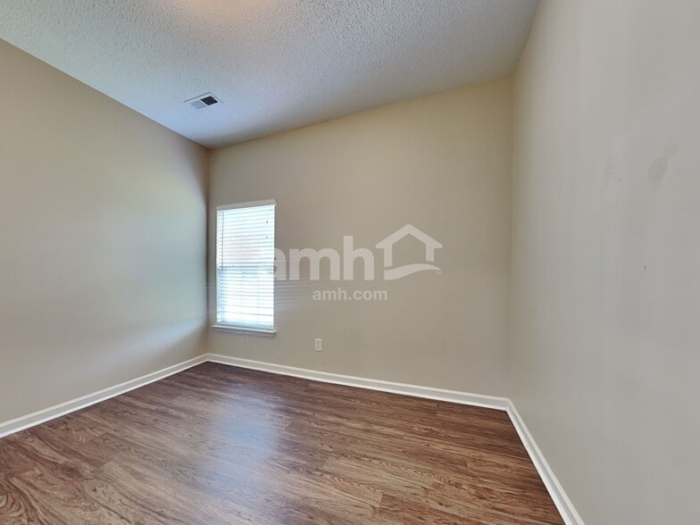 Building Photo - 109 Cannonsmill Ln