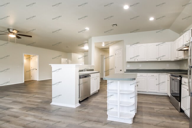 Building Photo - 14906 East 88th St N