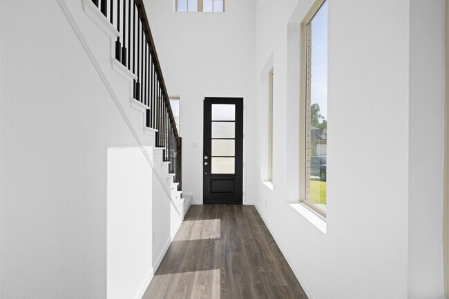 Building Photo - 4914 Chester Lk Ln