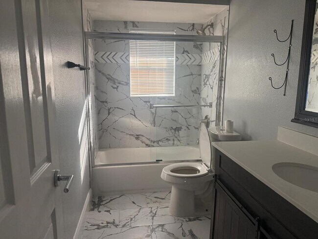 Building Photo - 8515 Peppercorn Dr