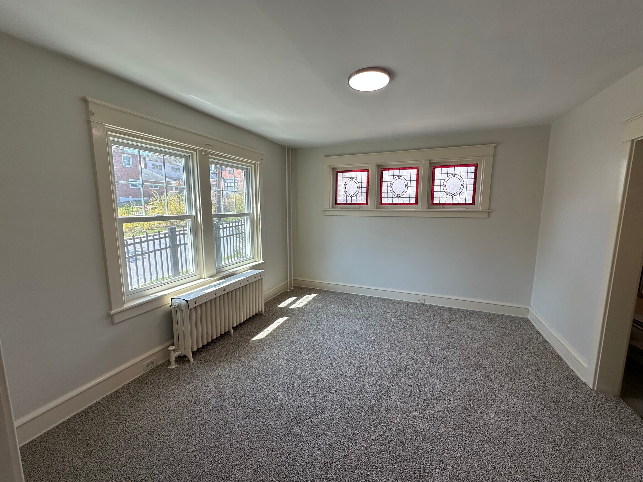 Building Photo - 700 Carsonia Ave