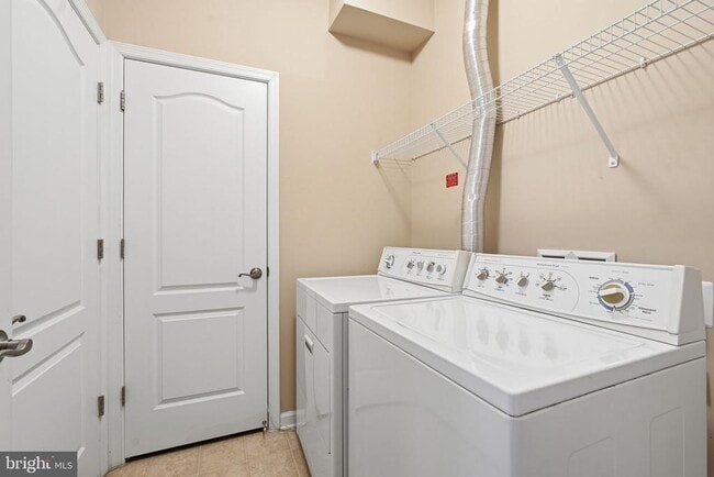 Building Photo - 44025 Vaira Terrace