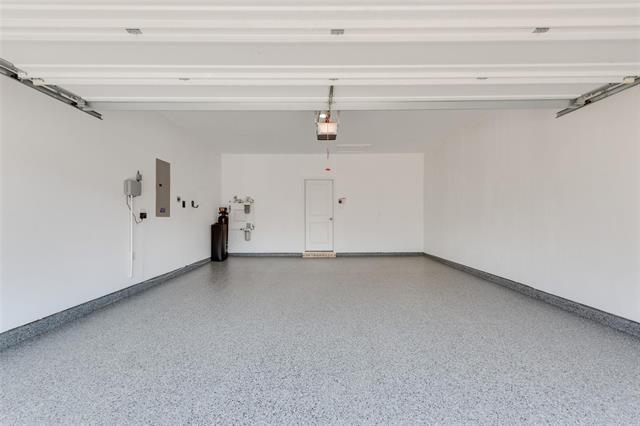 Building Photo - 6915 Barnes Dr