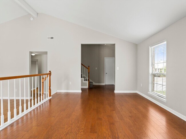 Building Photo - Fantastic Location in Madison City!